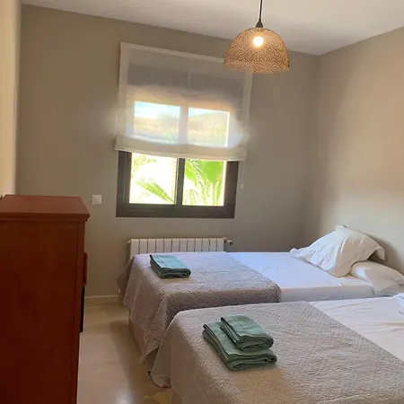Con Vistas Y Piscina Privada マラガ