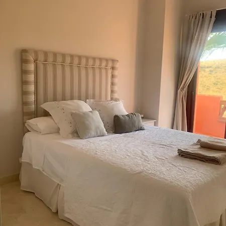 Con Vistas Y Piscina Privada マラガ